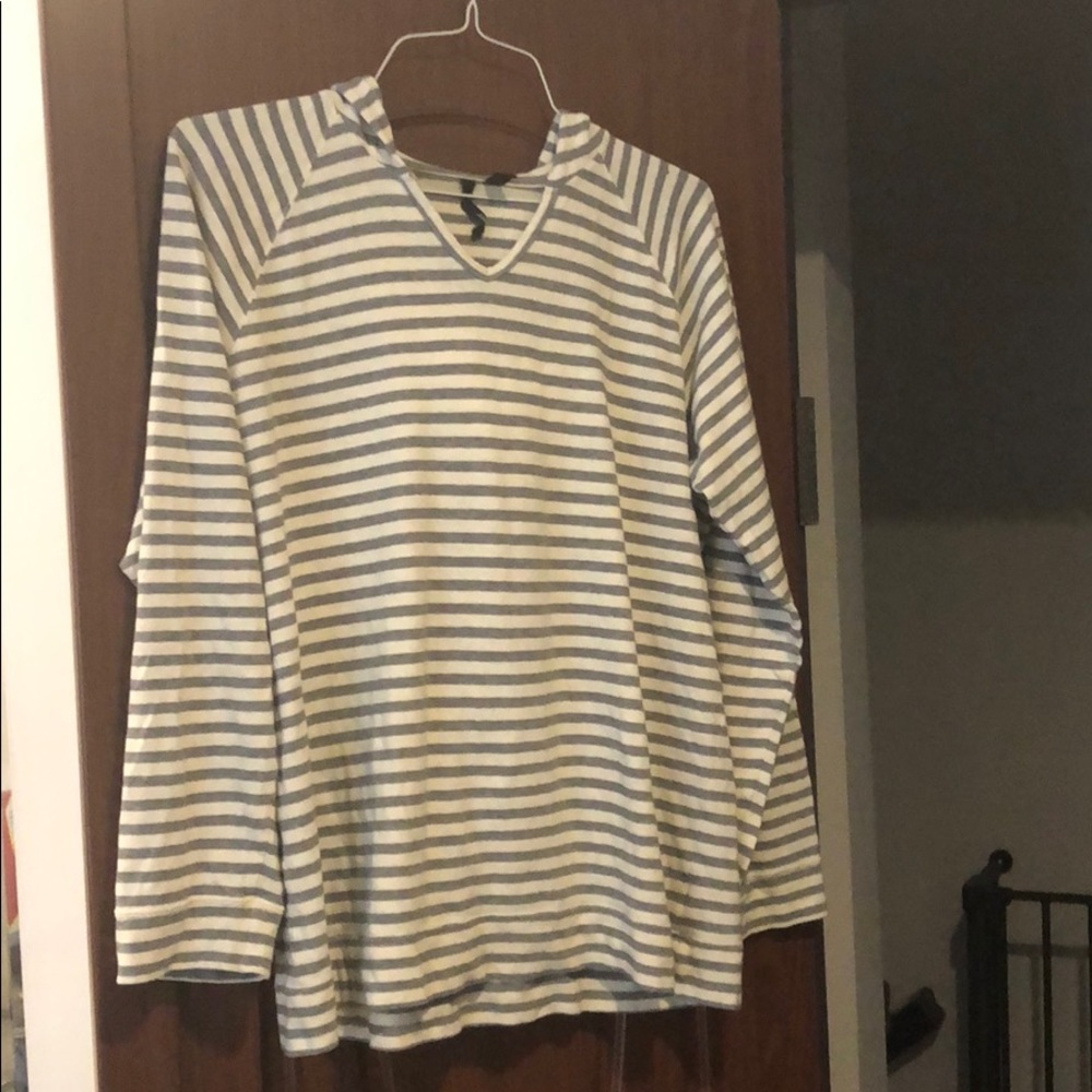 mens hooded sweater